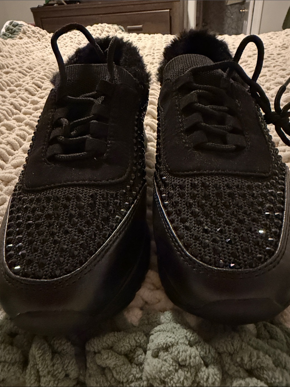 Kenneth Cole Black Beaded Knit Lace-Up Athletic Sneakers